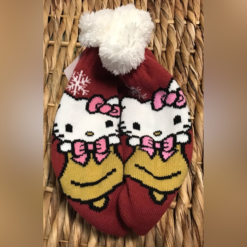 💖NWT💖 Hello Kitty Sanrio Lounge Cozy Slipper Socks